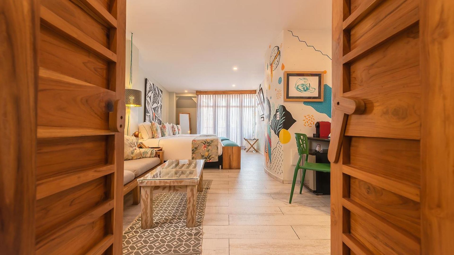 Townhouse Boutique 4*