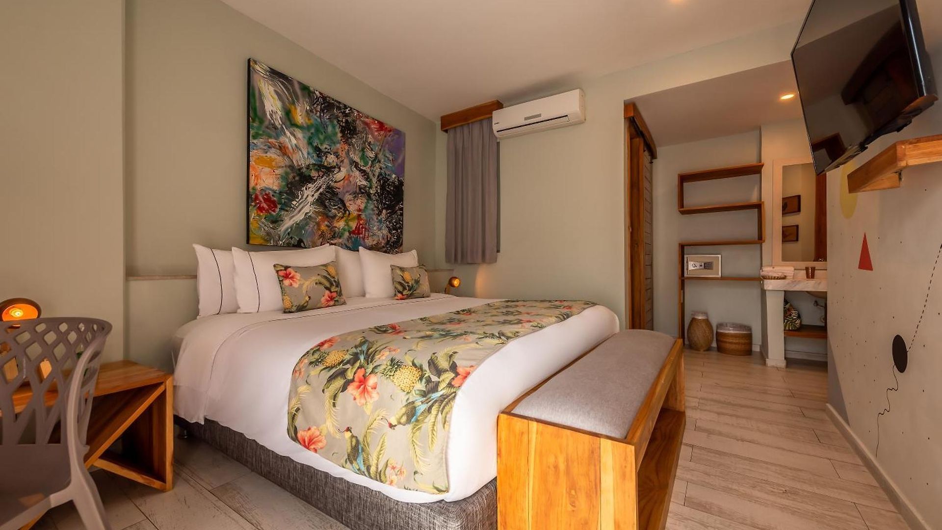 Townhouse Boutique 4*