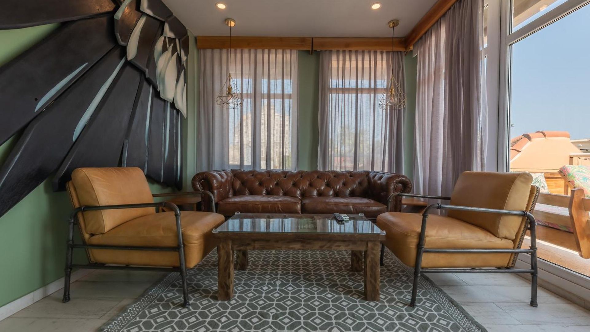 Townhouse Boutique Hotel 4*