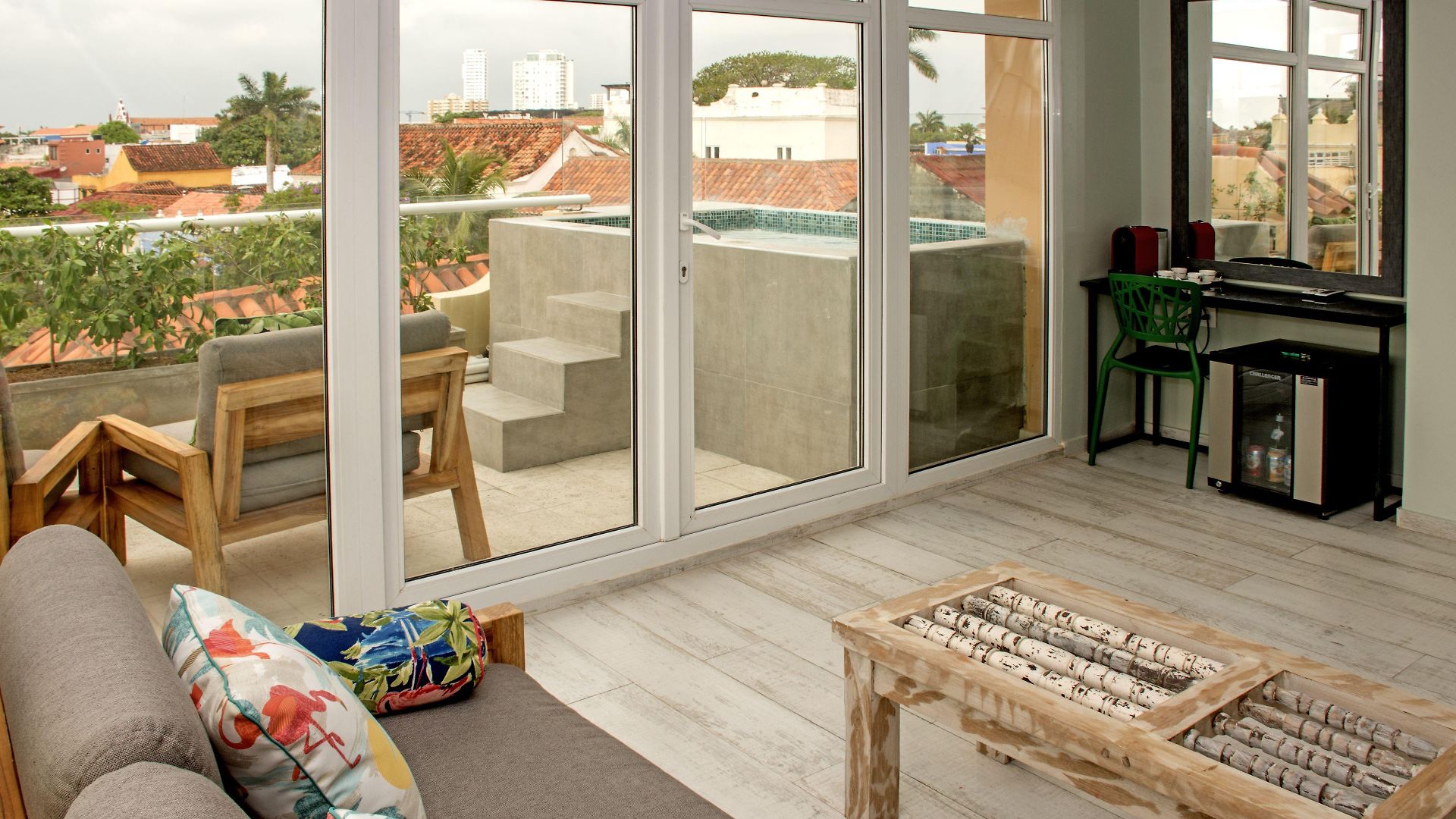 Townhouse Boutique Hotel 4*