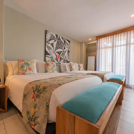 Townhouse Boutique 4*