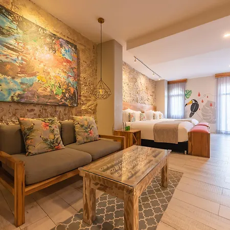 Townhouse Boutique 4*
