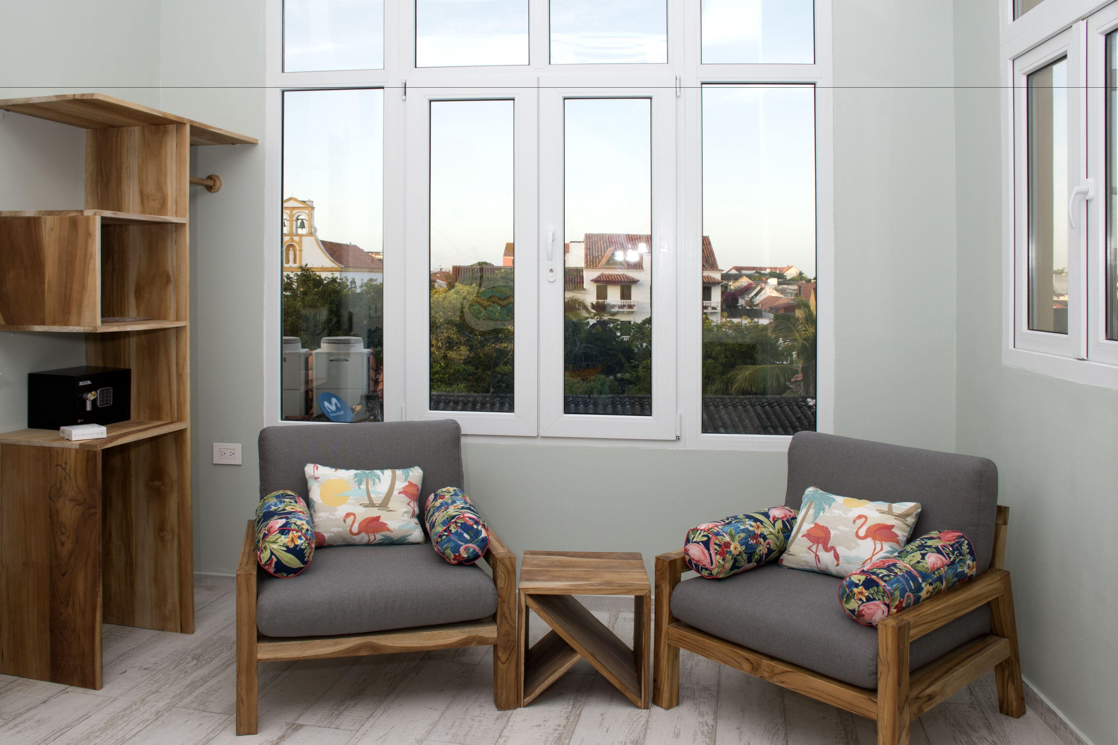 Townhouse Boutique Hotel 4*