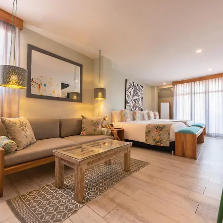 Townhouse Boutique 4*